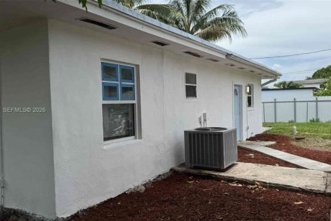 Купить виллу или дом в Майами-Гарденс, Флорида 3 спальни, 107.02м2, № 2022257 - фото 24