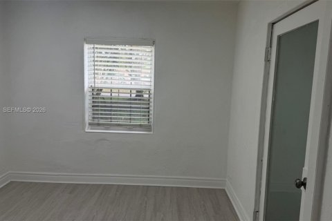 Купить виллу или дом в Майами-Гарденс, Флорида 3 спальни, 107.02м2, № 2022257 - фото 21