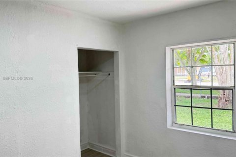 Купить виллу или дом в Майами-Гарденс, Флорида 3 спальни, 107.02м2, № 2022257 - фото 9