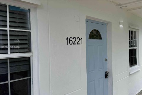 Купить виллу или дом в Майами-Гарденс, Флорида 3 спальни, 107.02м2, № 2022257 - фото 2