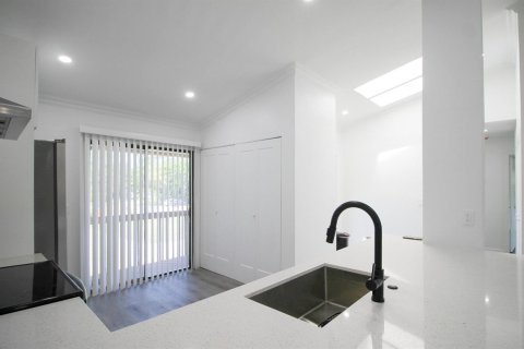 Copropriété à louer à Wellington, Floride: 3 chambres, 120.77 m2 № 2154128 - photo 3