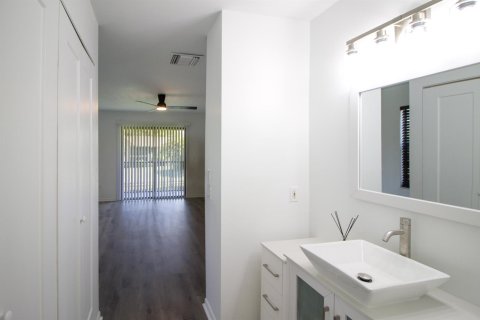 Copropriété à louer à Wellington, Floride: 3 chambres, 120.77 m2 № 2154128 - photo 8