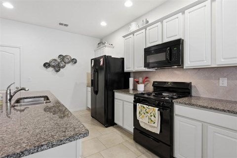 Adosado en venta en Davenport, Florida, 5 dormitorios, 228.54 m2 № 2203769 - foto 4