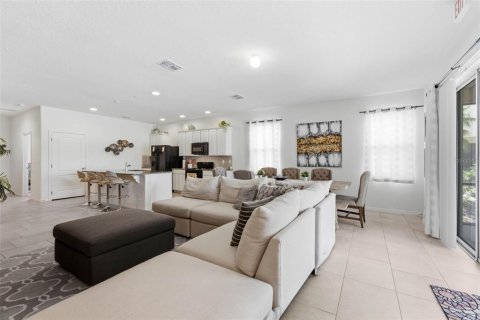 Adosado en venta en Davenport, Florida, 5 dormitorios, 228.54 m2 № 2203769 - foto 11