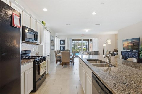 Adosado en venta en Davenport, Florida, 5 dormitorios, 228.54 m2 № 2203769 - foto 5