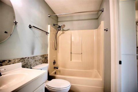 Condominio en venta en Port Charlotte, Florida, 1 dormitorio, 57.23 m2 № 1722626 - foto 8