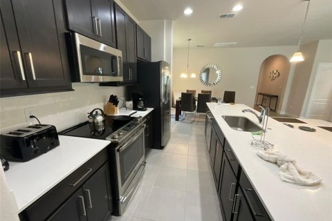 Купить виллу или дом в Хейнс-Сити, Флорида 8 комнат, 271.18м2, № 1395773 - фото 26