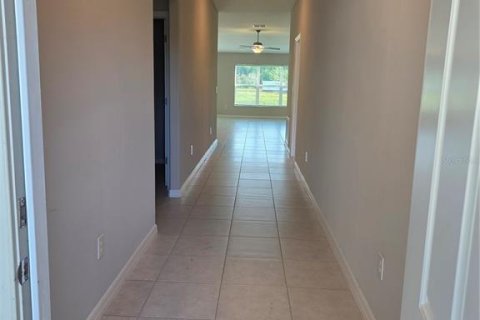 House in Ruskin, Florida 4 bedrooms, 179.77 sq.m. № 2148921 - photo 3
