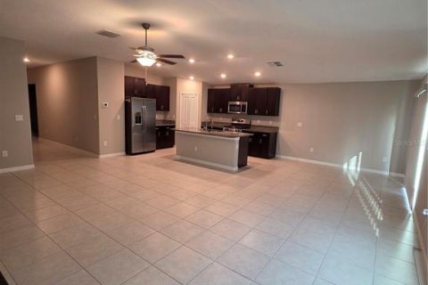 House in Ruskin, Florida 4 bedrooms, 179.77 sq.m. № 2148921 - photo 4