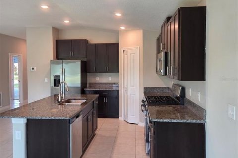 House in Ruskin, Florida 4 bedrooms, 179.77 sq.m. № 2148921 - photo 6