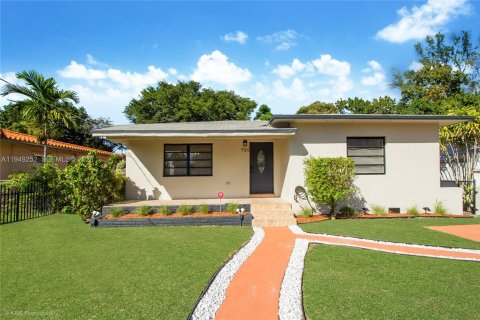 Снять в аренду виллу или дом в Майами, Флорида 3 спальни, 120.77м2, № 2005113 - фото 25