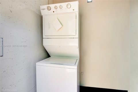 Снять в аренду виллу или дом в Майами, Флорида 3 спальни, 120.77м2, № 2005113 - фото 14