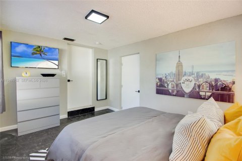 Снять в аренду виллу или дом в Майами, Флорида 3 спальни, 120.77м2, № 2005113 - фото 19