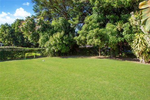 Снять в аренду виллу или дом в Майами, Флорида 3 спальни, 120.77м2, № 2005113 - фото 7