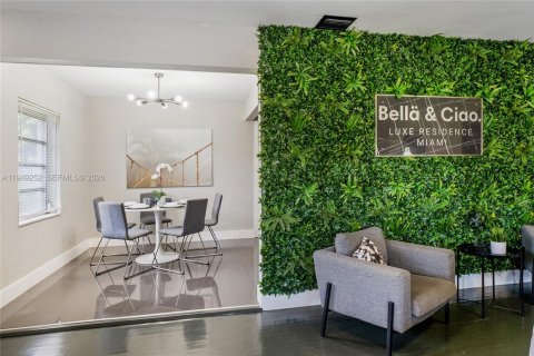 Снять в аренду виллу или дом в Майами, Флорида 3 спальни, 120.77м2, № 2005113 - фото 8