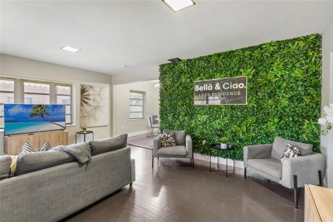 Дом в Майами, Флорида 3 спальни, 120.77м2 № 2005113