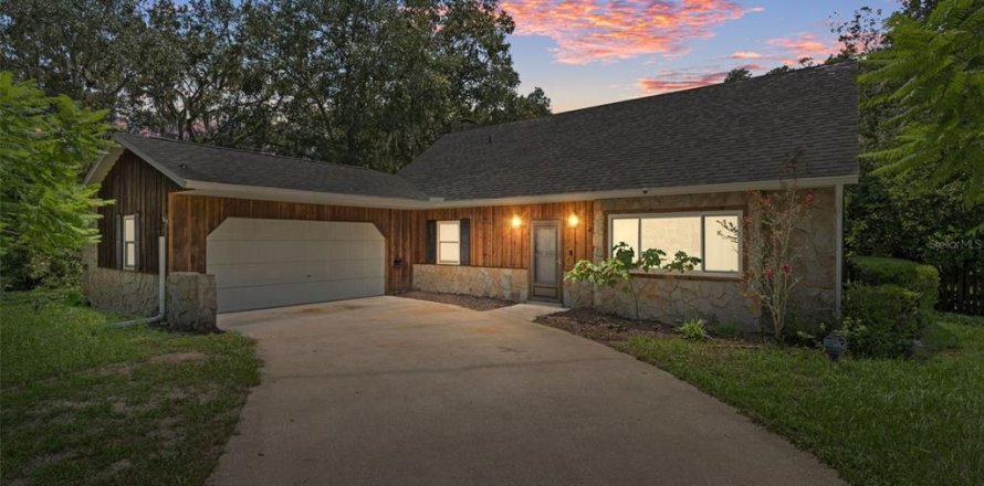 Casa en Inverness, Florida 2 dormitorios, 145.02 m2 № 1882979