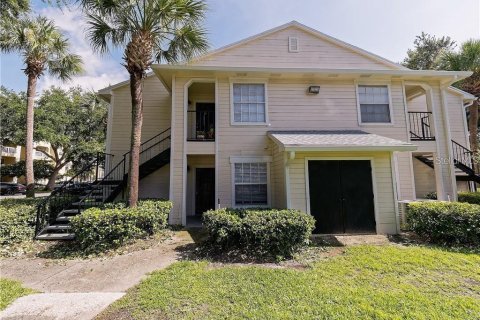 Condo in Orlando, Florida, 2 bedrooms  № 1905203 - photo 1