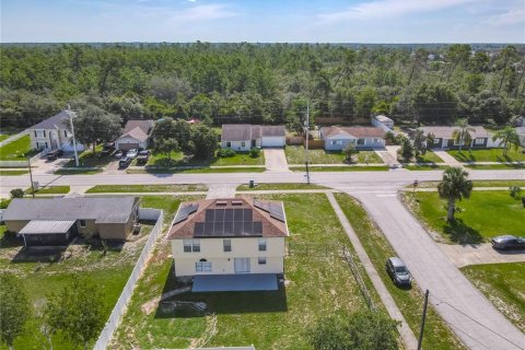 House in Deltona, Florida 4 bedrooms, 206.43 sq.m. № 1869756 - photo 7