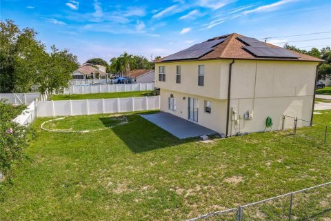 House in Deltona, Florida 4 bedrooms, 206.43 sq.m. № 1869756 - photo 6