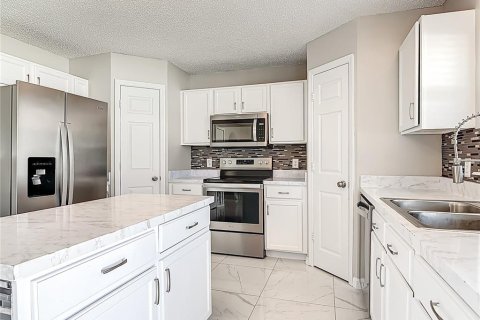House in Deltona, Florida 4 bedrooms, 206.43 sq.m. № 1869756 - photo 21