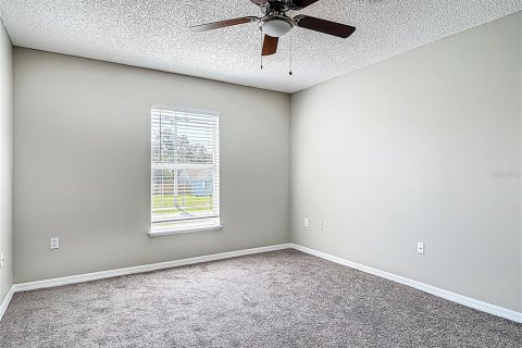 House in Deltona, Florida 4 bedrooms, 206.43 sq.m. № 1869756 - photo 29