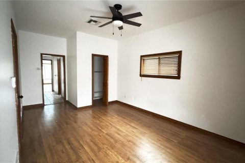 House in Tampa, Florida 5 bedrooms, 377.74 sq.m. № 1832991 - photo 21