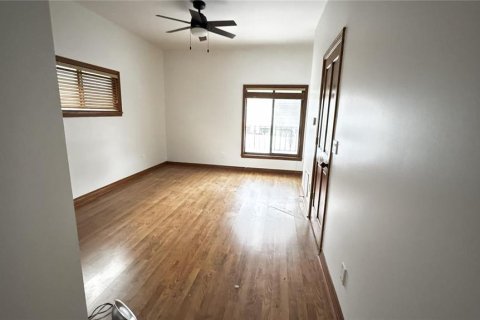 House in Tampa, Florida 5 bedrooms, 377.74 sq.m. № 1832991 - photo 20