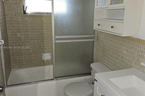 Снять в аренду квартиру в Форт-Лодердейл, Флорида 1 спальня, 485.51м2, № 2006415 - фото 7