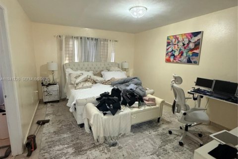 Condo in Hialeah, Florida, 3 bedrooms  № 1998785 - photo 2