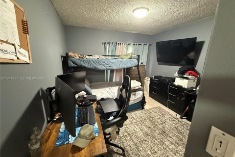 Condo in Hialeah, Florida, 3 bedrooms  № 1998785 - photo 19