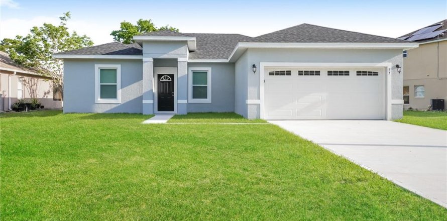 House in Poinciana, Florida 4 bedrooms, 163.32 sq.m. № 1791898