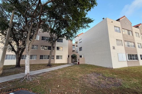 Condo in Hialeah, Florida, 3 bedrooms  № 2172323 - photo 28