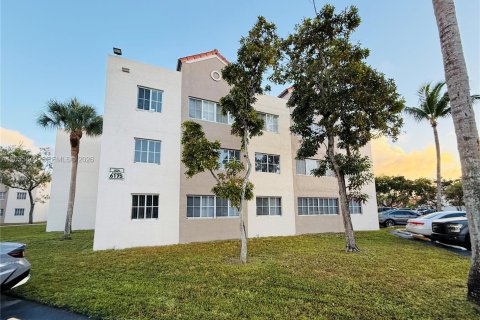 Condo in Hialeah, Florida, 3 bedrooms  № 2172323 - photo 30