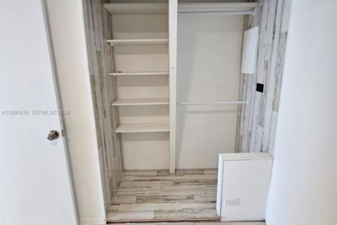 Снять в аренду кондоминиум в Майами-Бич, Флорида 1 спальня, 93.83м2, № 2057812 - фото 10