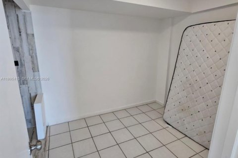 Снять в аренду кондоминиум в Майами-Бич, Флорида 1 спальня, 93.83м2, № 2057812 - фото 9