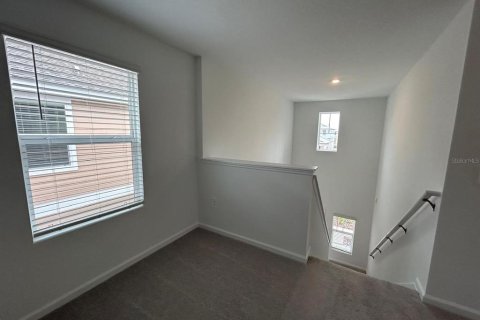 House in Kissimmee, Florida 4 bedrooms, 174.56 sq.m. № 1793948 - photo 9