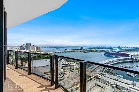 Condo in Miami, Florida, 1 bedroom  № 1973217 - photo 7