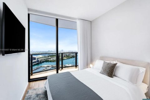 Condo in Miami, Florida, 1 bedroom  № 1973217 - photo 5