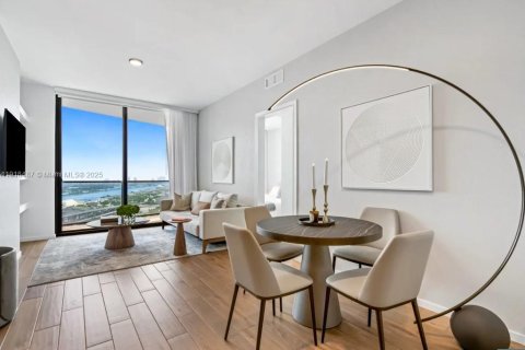 Condo in Miami, Florida, 1 bedroom  № 1973217 - photo 6