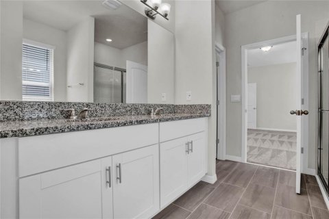 House in Winter Garden, Florida 3 bedrooms, 188.31 sq.m. № 1834722 - photo 20