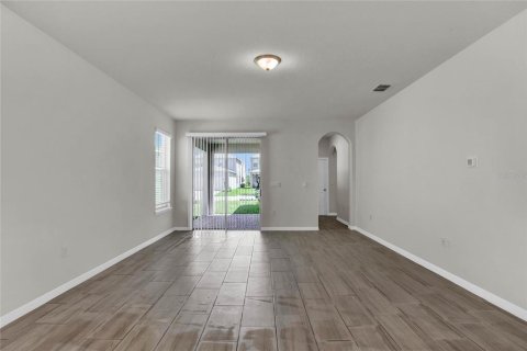 House in Winter Garden, Florida 3 bedrooms, 188.31 sq.m. № 1834722 - photo 10