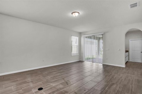House in Winter Garden, Florida 3 bedrooms, 188.31 sq.m. № 1834722 - photo 11