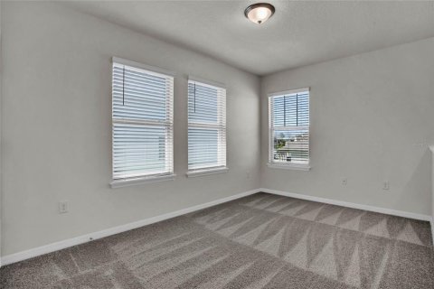 House in Winter Garden, Florida 3 bedrooms, 188.31 sq.m. № 1834722 - photo 24