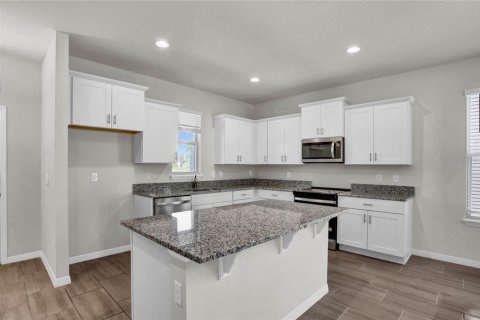House in Winter Garden, Florida 3 bedrooms, 188.31 sq.m. № 1834722 - photo 4