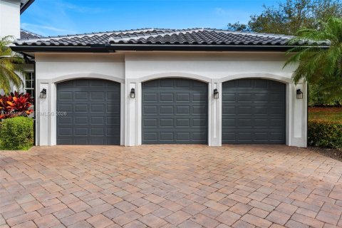 Купить виллу или дом в Дейви, Флорида 4 спальни, 443.7м2, № 2004285 - фото 4