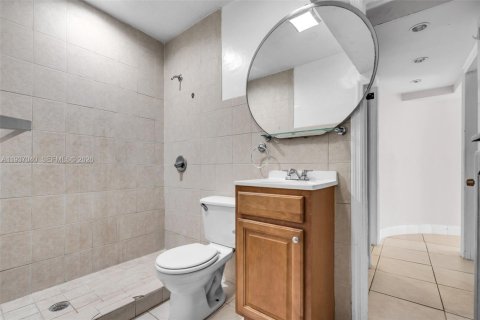 Купить виллу или дом в Майами, Флорида 4 спальни, 144.28м2, № 1995390 - фото 16