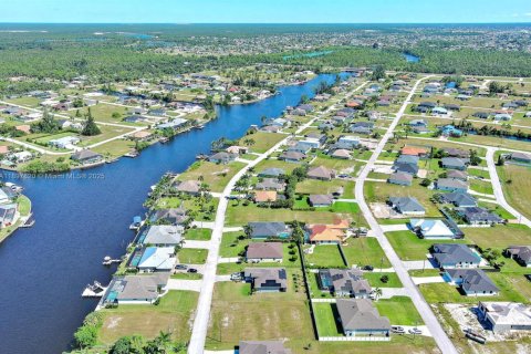 Land in Cape Coral, Florida № 2158448 - photo 23