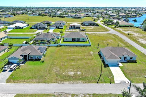 Land in Cape Coral, Florida № 2158448 - photo 11