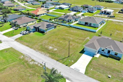 Land in Cape Coral, Florida № 2158448 - photo 9